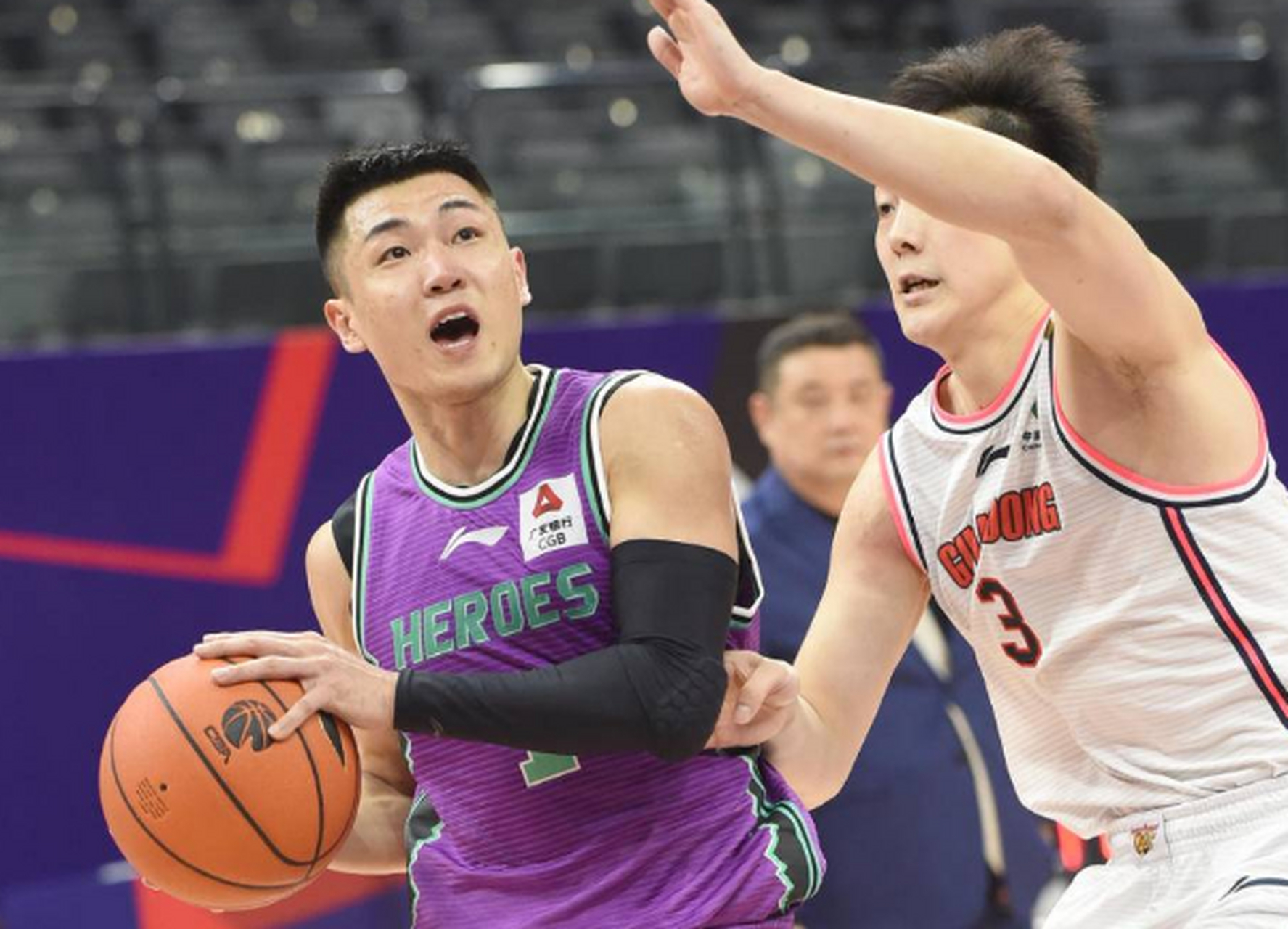 赛后武汉三镇备战CBA常规赛上海久事豪取连胜，媒体一致点评：克里夫兰骑士围绕英超主帅复盘(湖北台敌后武工队)